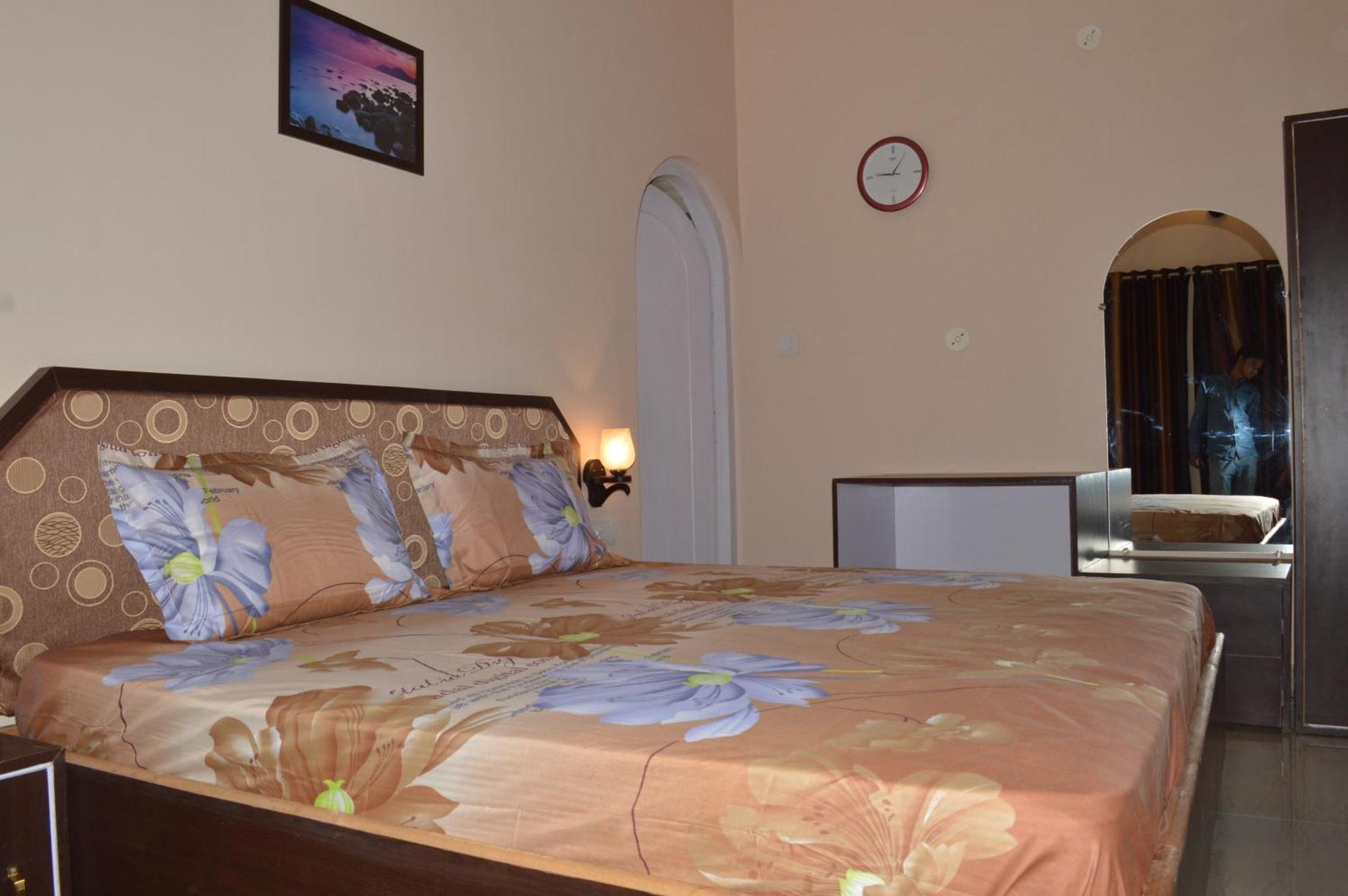 Shivansh Palace Homestay & Marriage Garden Khajuraho Exterior photo